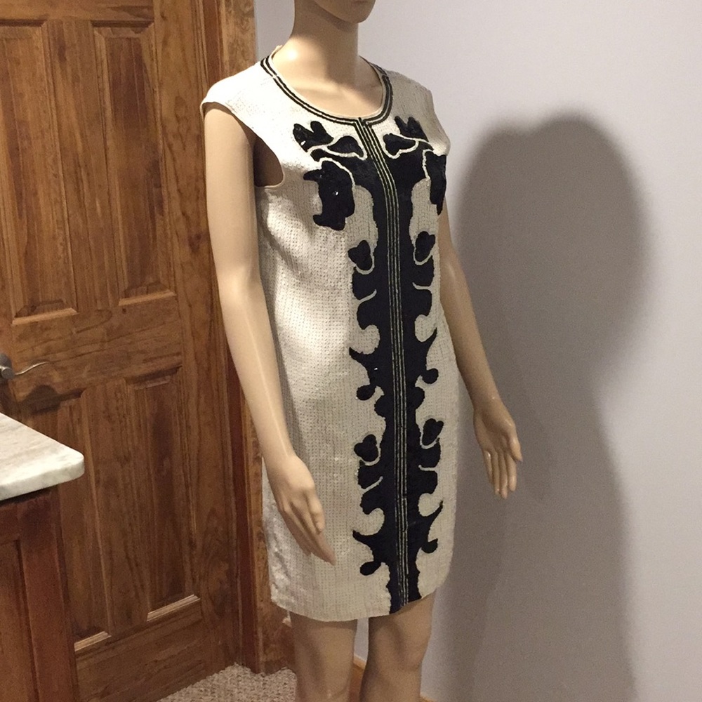 BCBG OCCASION DRESS - Picture 7 of 8